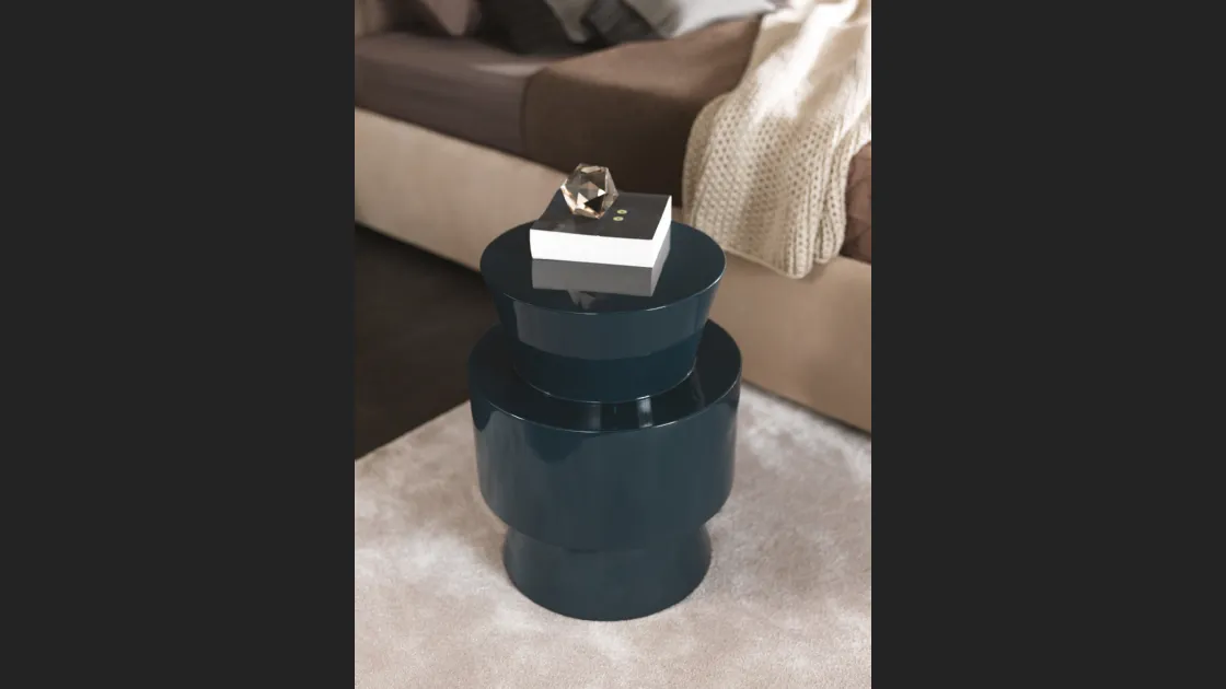 Tavolino di design in massello di tiglio laccato lucido Moai di Misuraemme