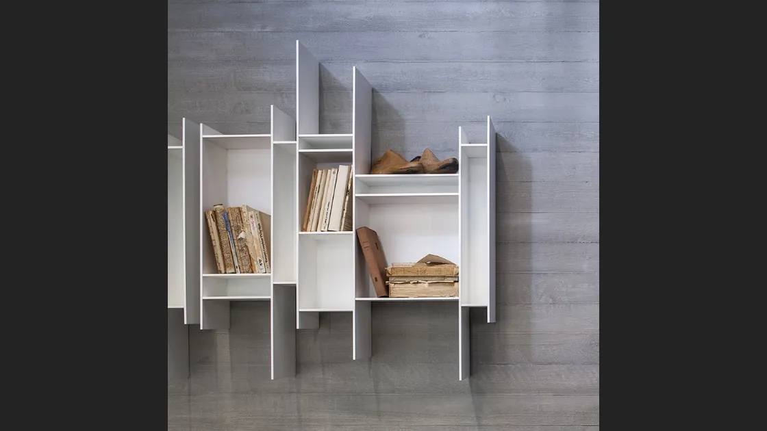 Libreria di design sospesa Randomito di MDF Italia