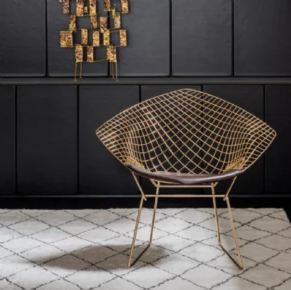 Poltroncina in metallo Bertoia Diamond Chair Gold di Knoll