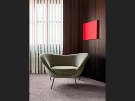 Poltroncina di design in tessuto con gambe in metallo D 154 2 di Molteni & C