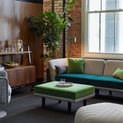 Poltroncina D'Urso Swivel Chair di Knoll