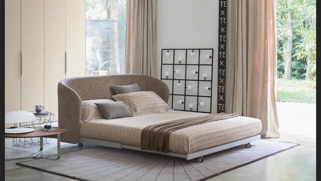 Divano Letto in tessuto Céline di Flou