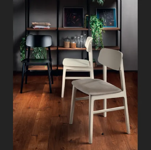 Sedia Nouvelle in massello di faggio di Scavolini