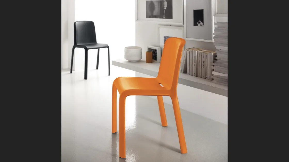Sedia Snow 300 in polipropilene colorato di Scavolini