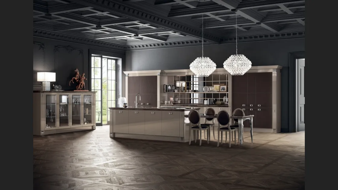 Cucina Classica Exclusiva in laccato lucido Visone di Scavolini