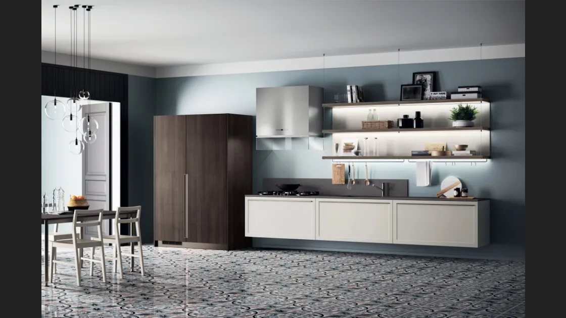 Cucina Moderna Carattere in laccato Grigio con armadio in Noce Saxony di Scavolini