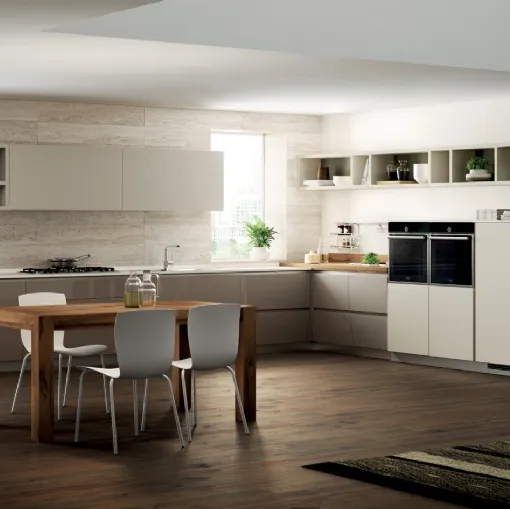 Cucina Moderna Flux Swing in laccato lucido Visone e opaco Tortora di Scavolini