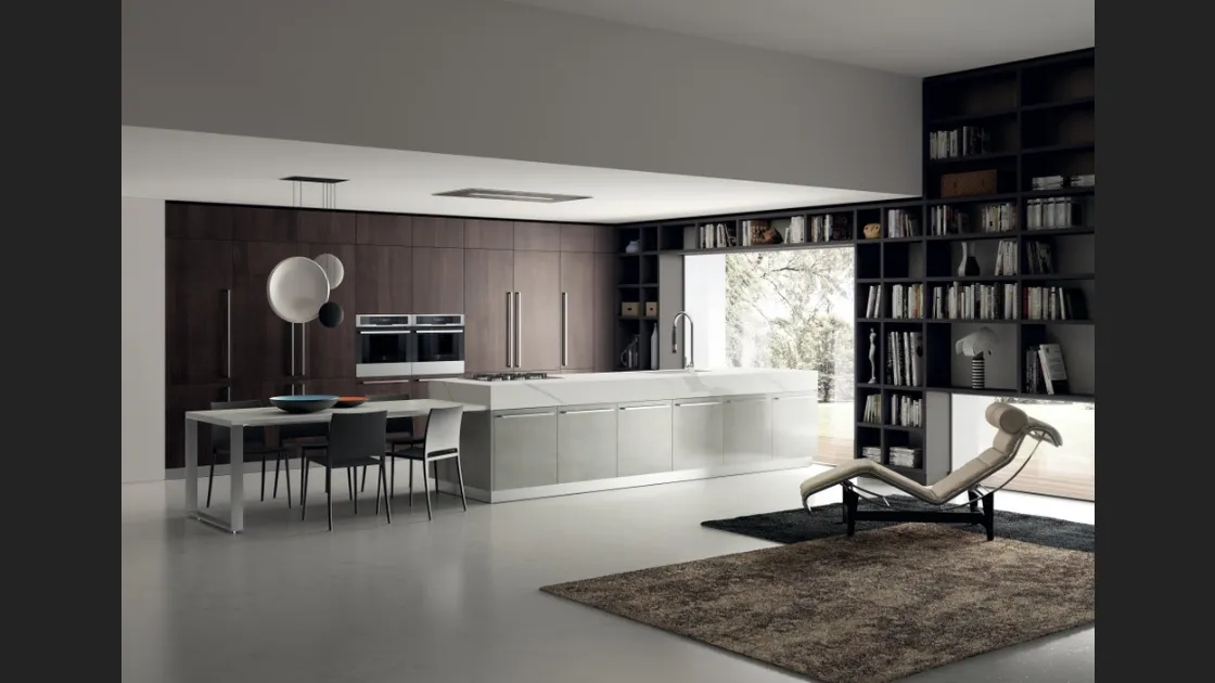 Cucina Moderna Mood in Noce Saxony e laccato Stained Alluminium di Scavolini