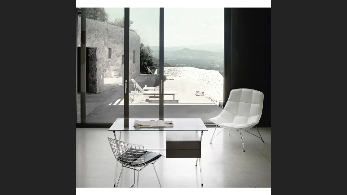 Scrivania Operativa private office con top in vetro Albini Desk di Knoll